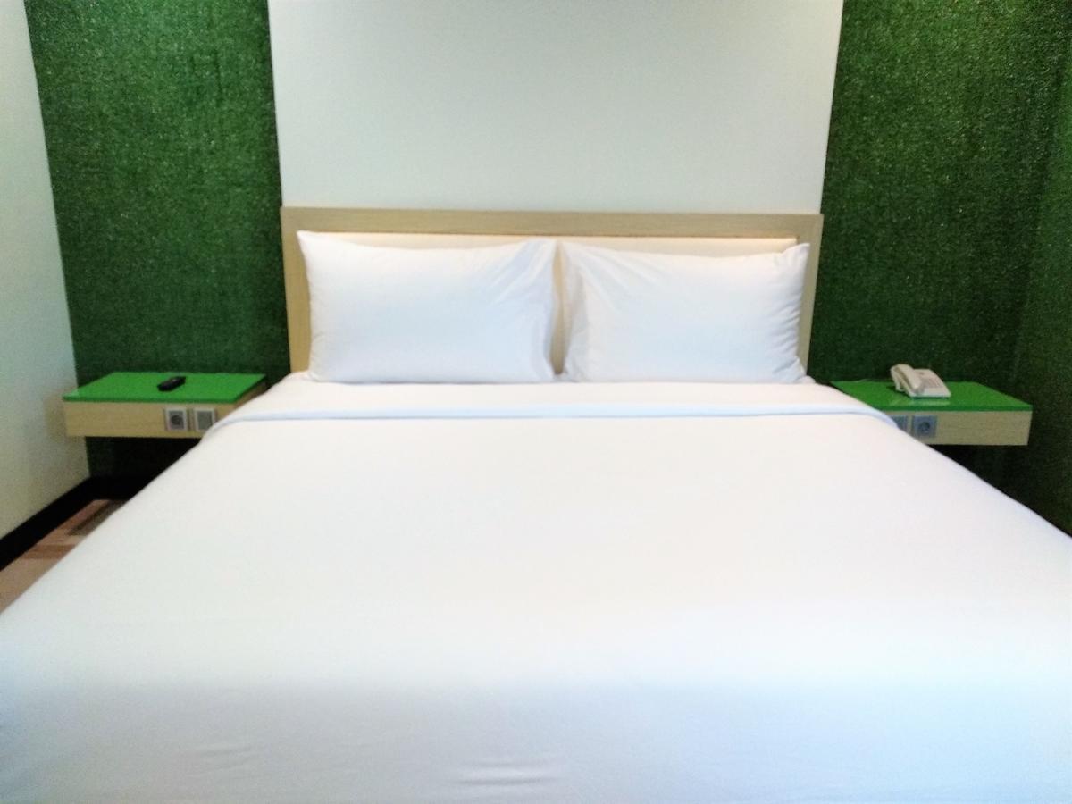 Sevensix 2* Balikpapan (Borneo)